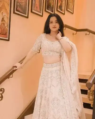 Escort Chandrapur